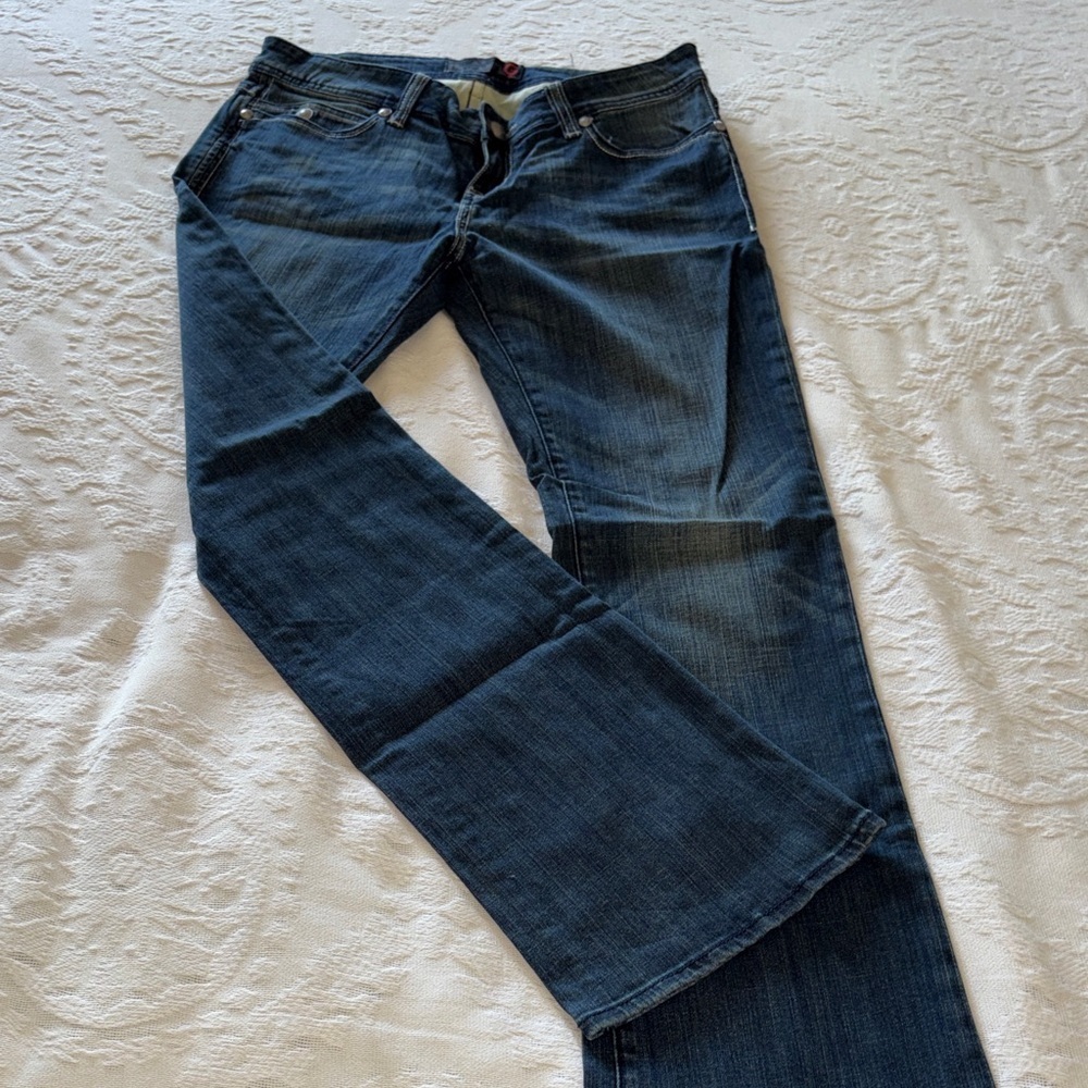 G by GUESS Women’s Dark Wash Bootcut Low CutJeans Pocket Embellishments BNWOT 32